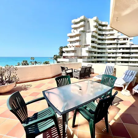 Sea Front Apartment With Large Terrace In Benalbeach Benalmádena Exterior foto