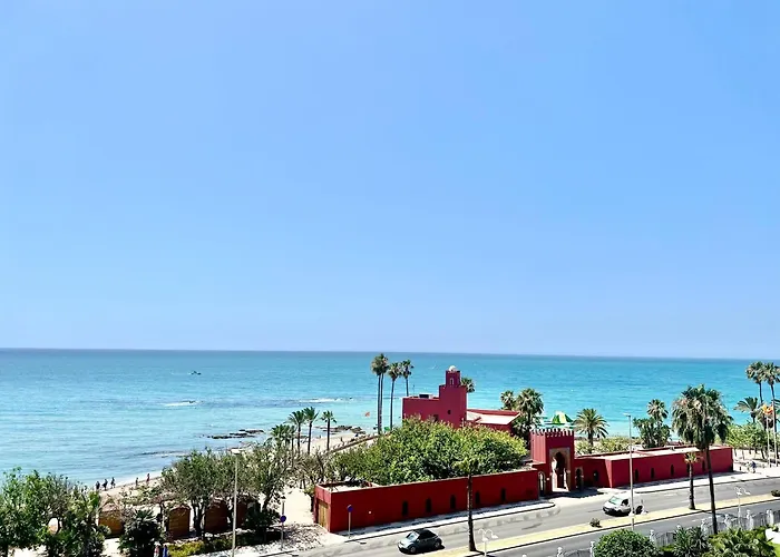 Sea Front Apartment With Large Terrace In Benalbeach