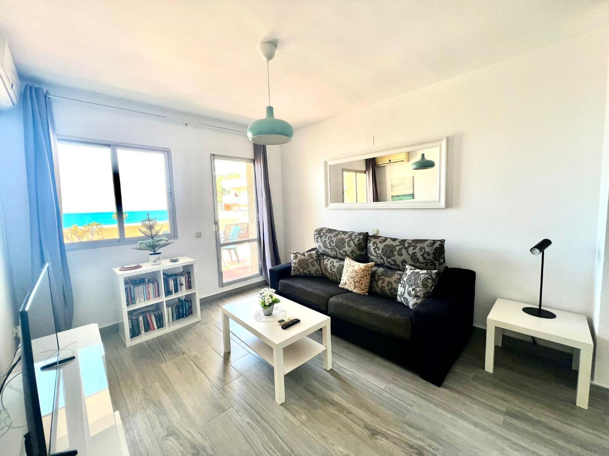 Sea Front With Large Terrace In Benalbeach Apartment *